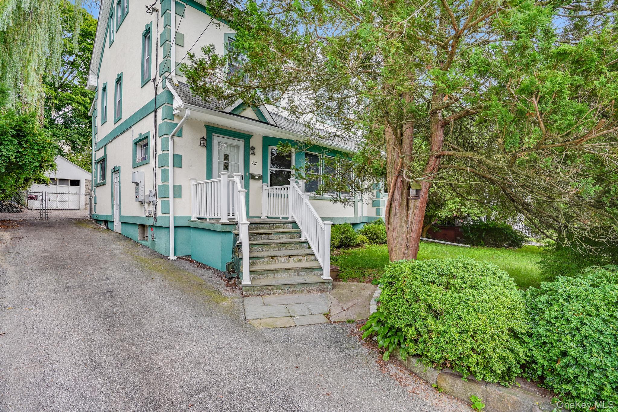 211 Pomeroy Street thumbnail 2
