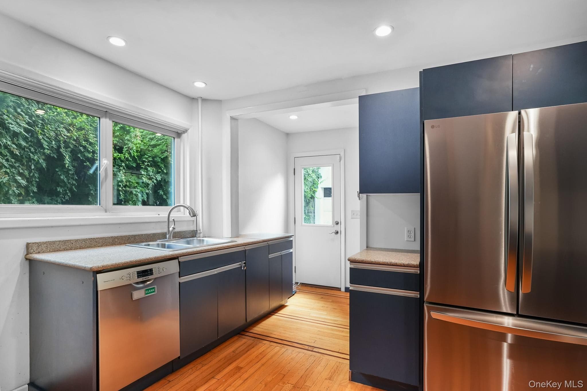 211 Pomeroy Street thumbnail 14