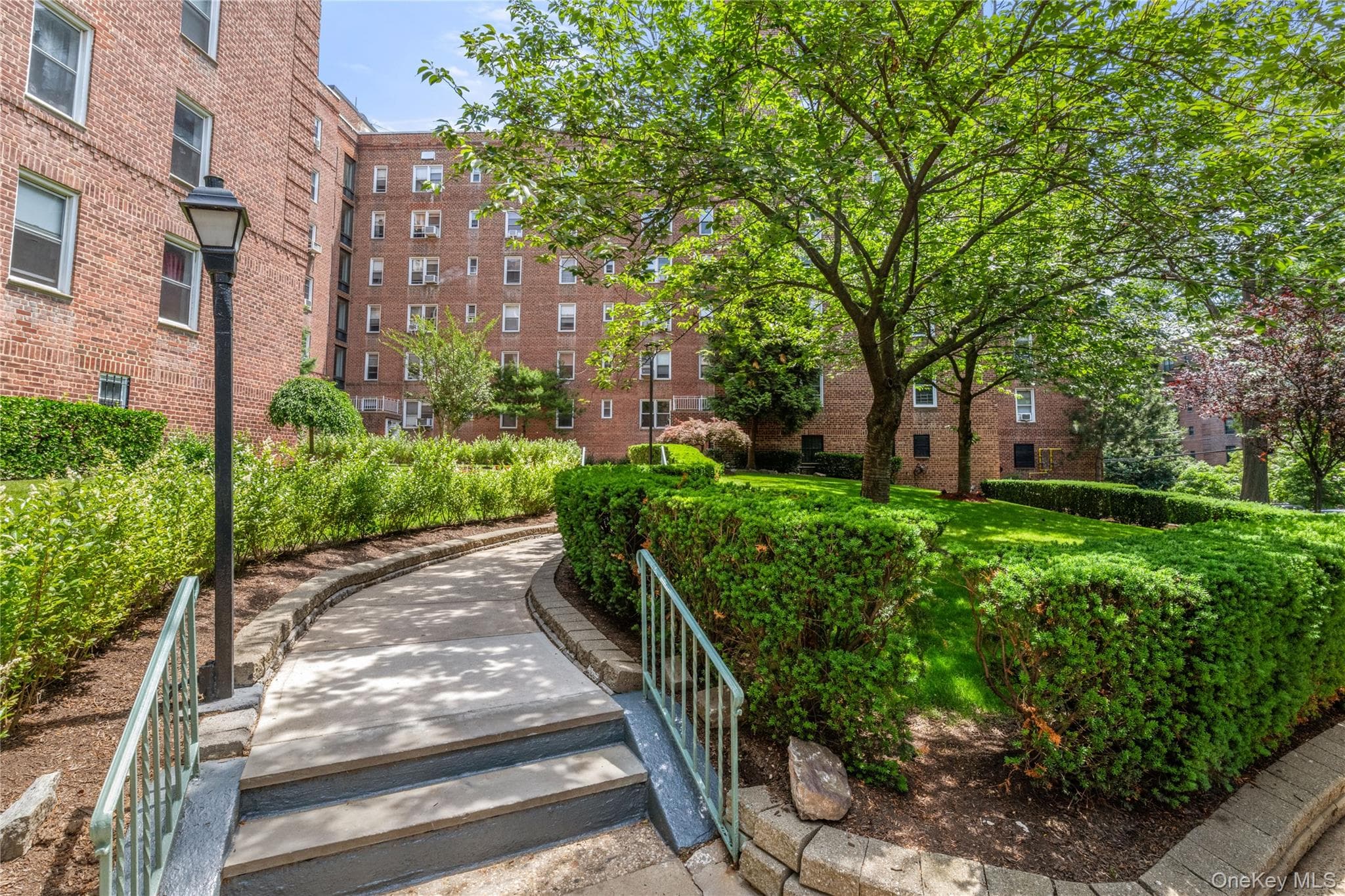 5610 Netherland Avenue Unit: 1A thumbnail 2