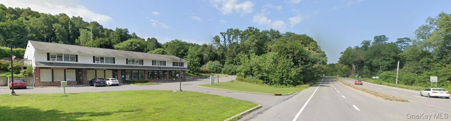 4005 Danbury Road thumbnail 4