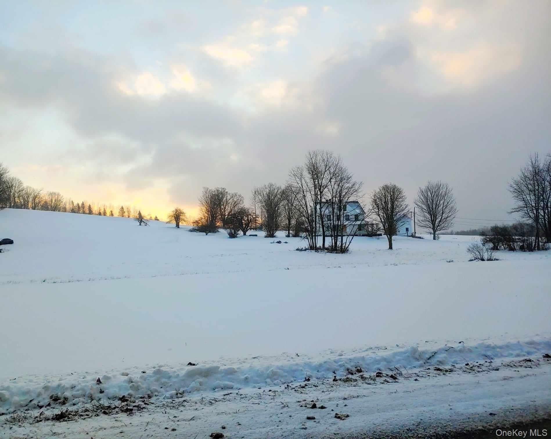 354 E Hill Road thumbnail 3