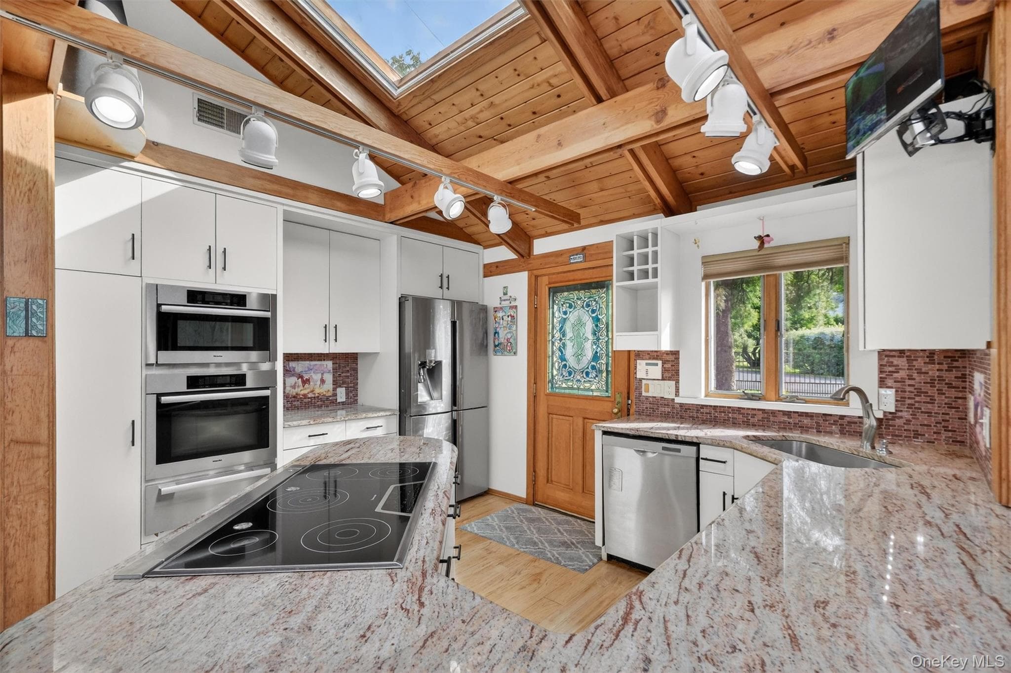 165 Hasbrouck Road thumbnail 18