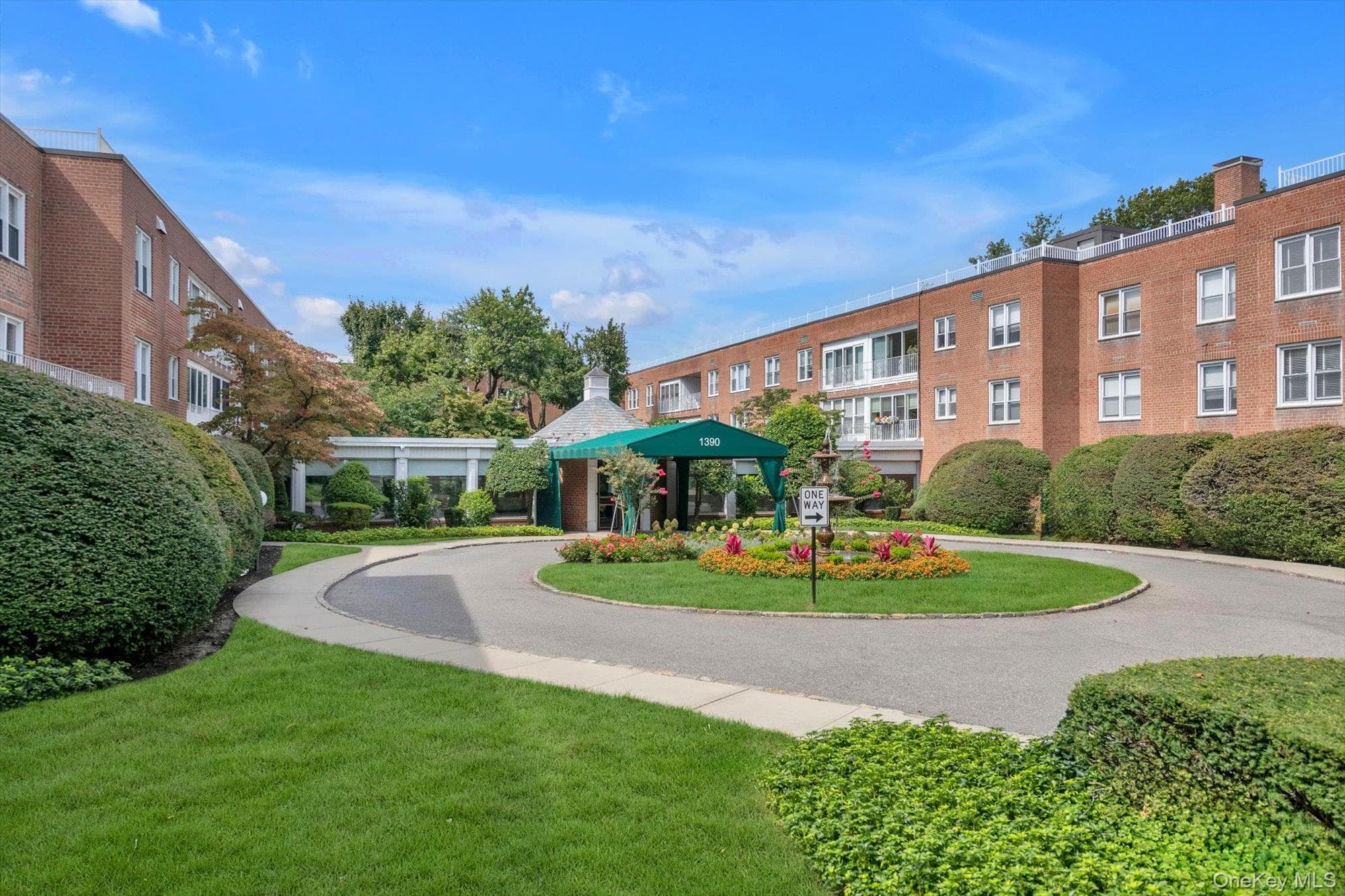 1390 Broadway Unit: 119, Hewlett