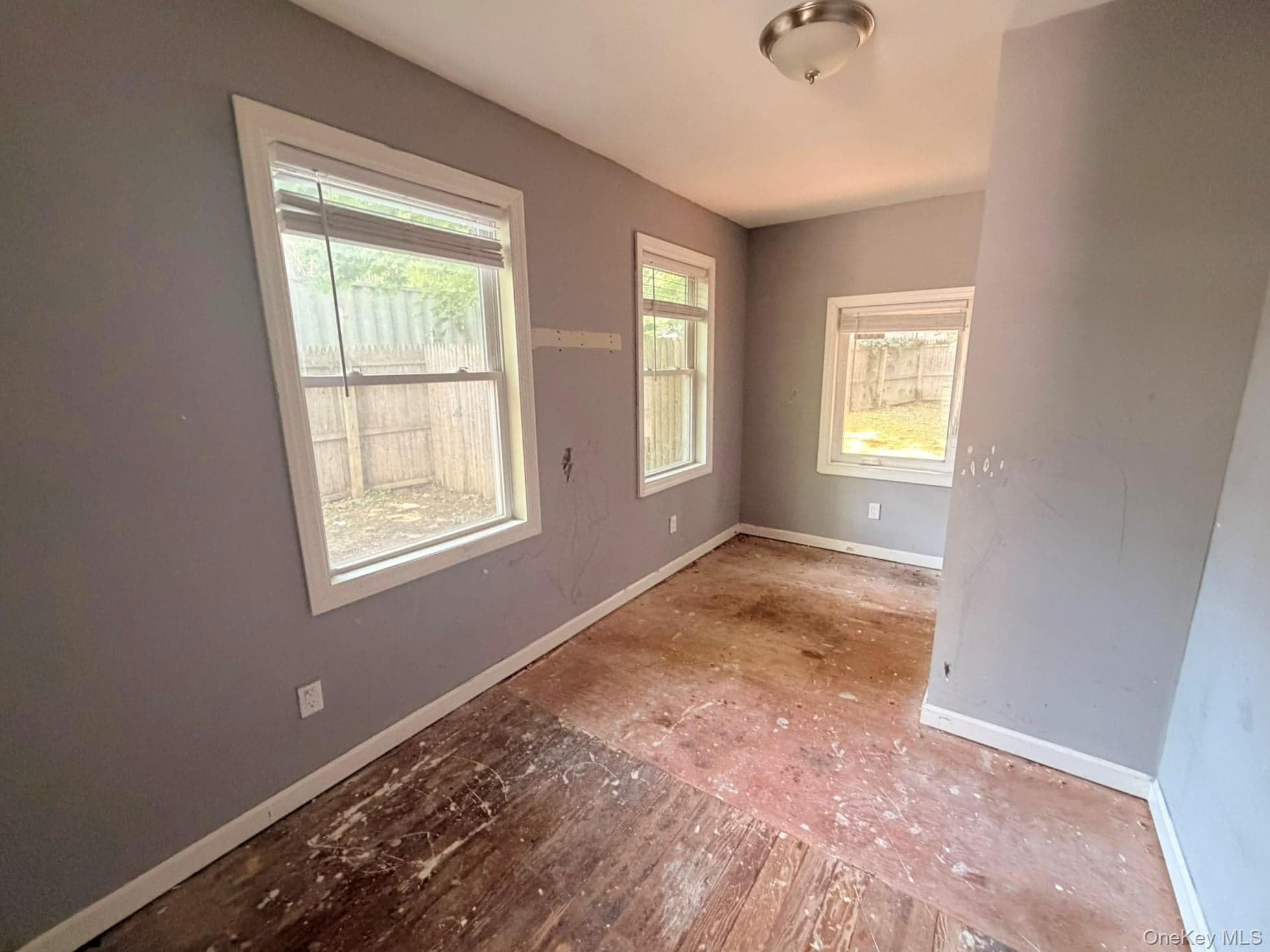 93 Lynbrook Drive thumbnail 15