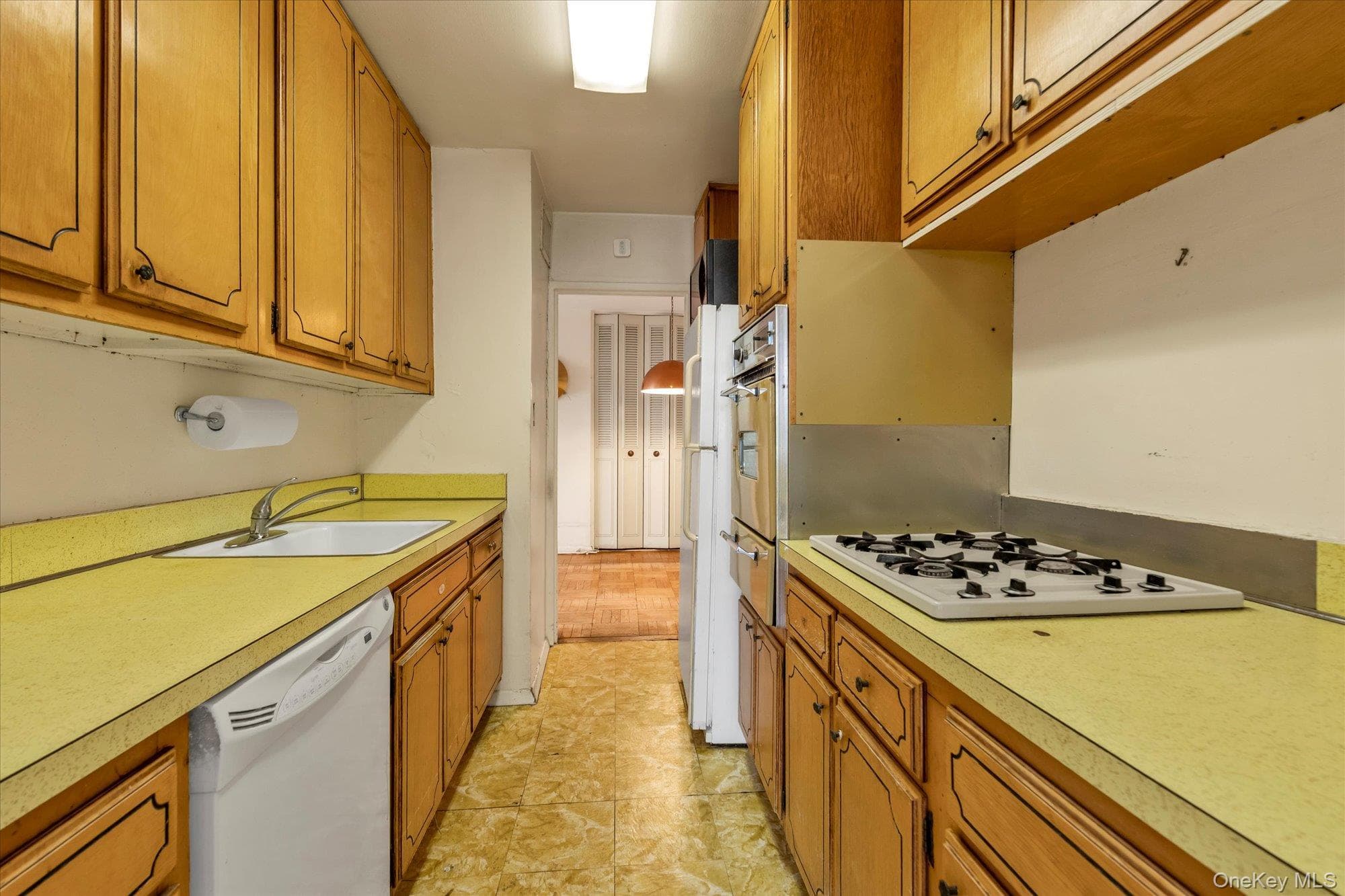 66-36 Yellowstone Blvd Blvd Unit: 18H thumbnail 7
