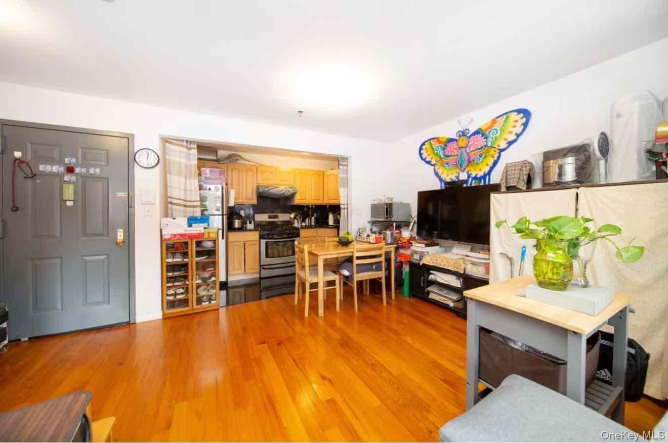 37-33 107th Street Unit: 2A thumbnail 3