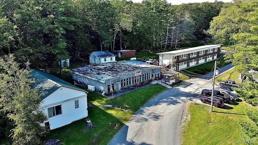 23 Crestwood Road thumbnail 26