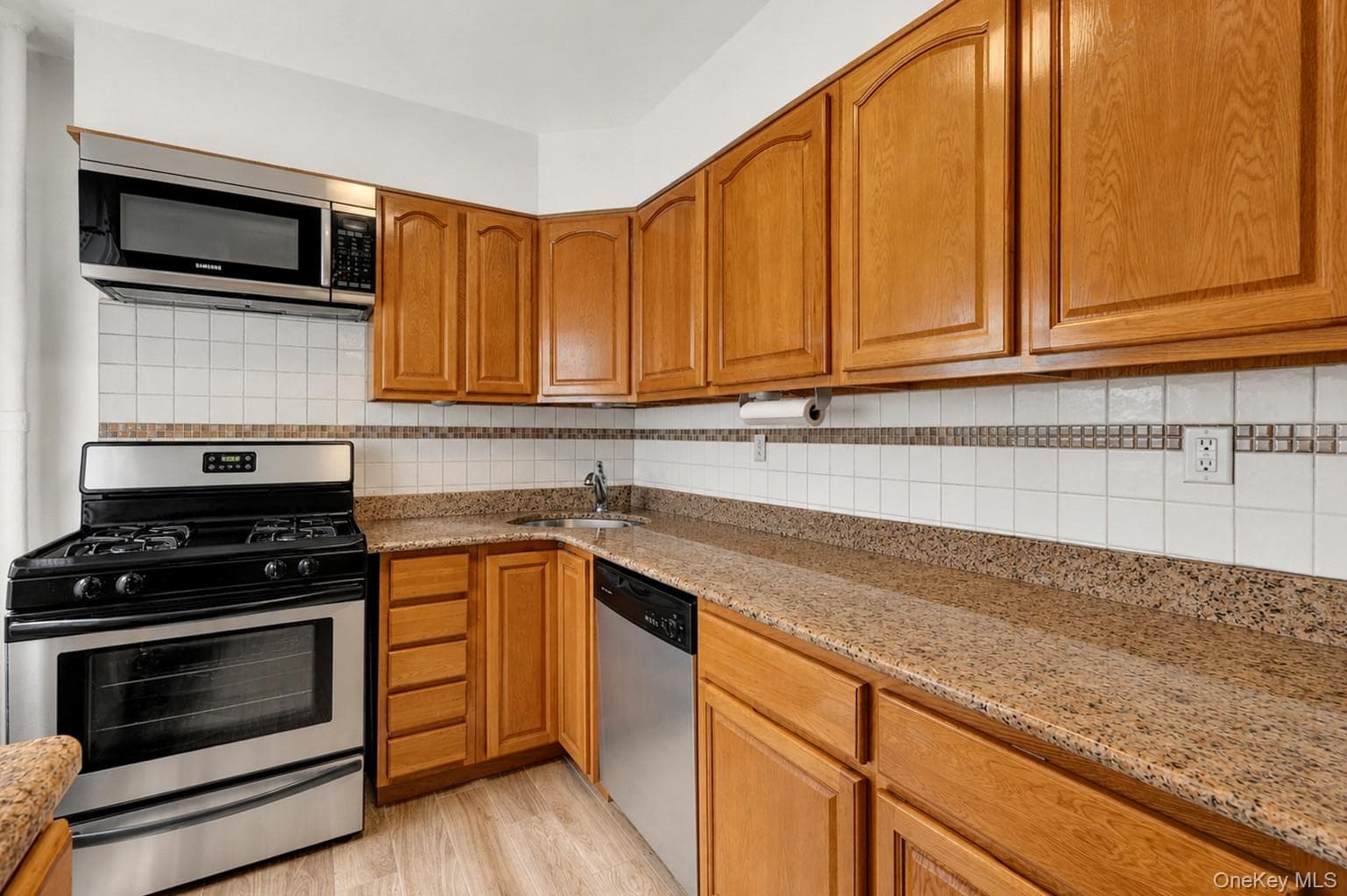 180 Van Cortlandt Park Unit: 5C thumbnail 6