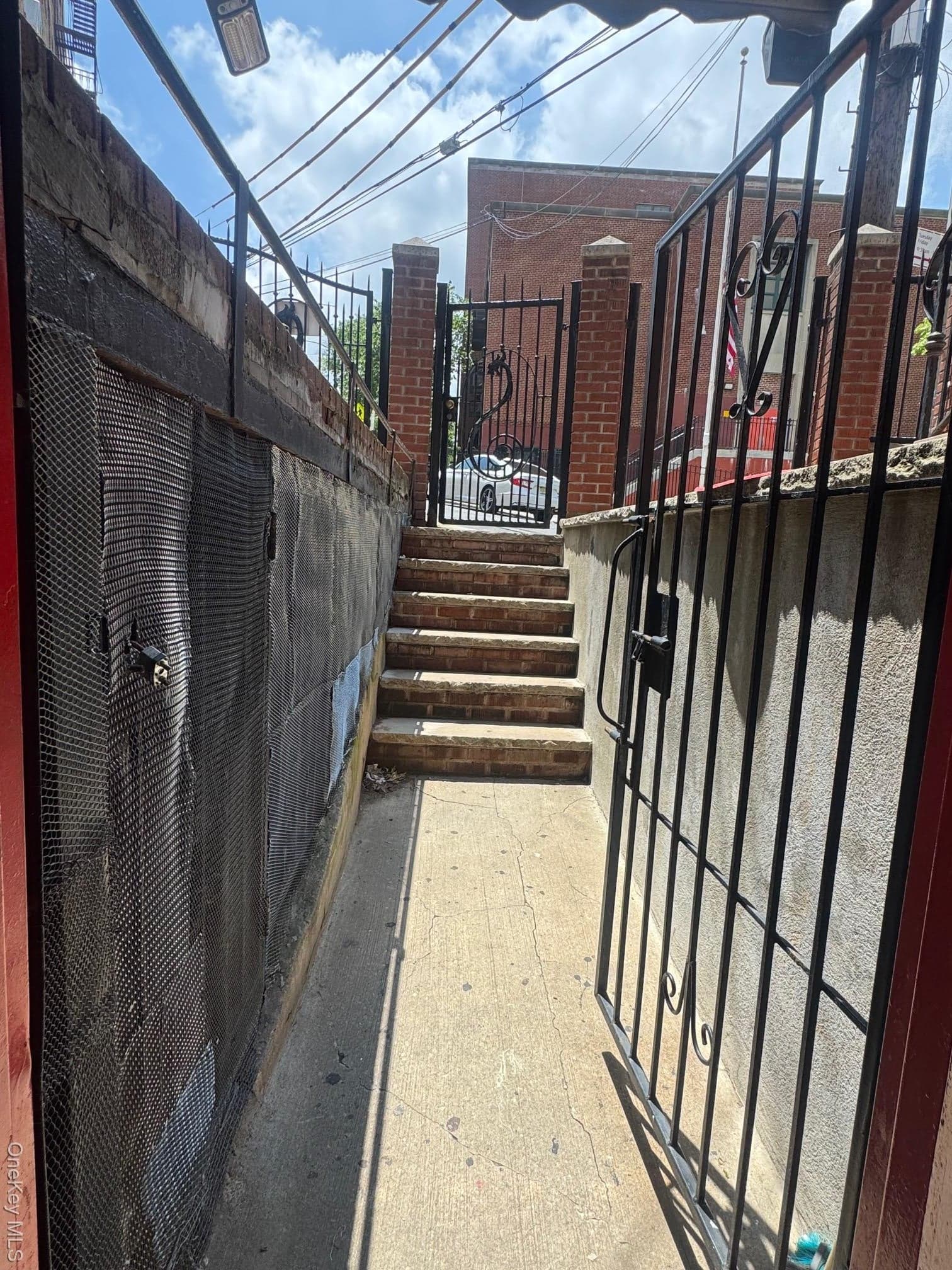 1800 Palisade Place thumbnail 2