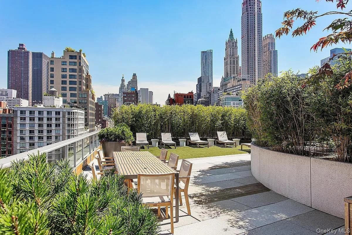 200 Chambers Street Unit: 17F thumbnail 3