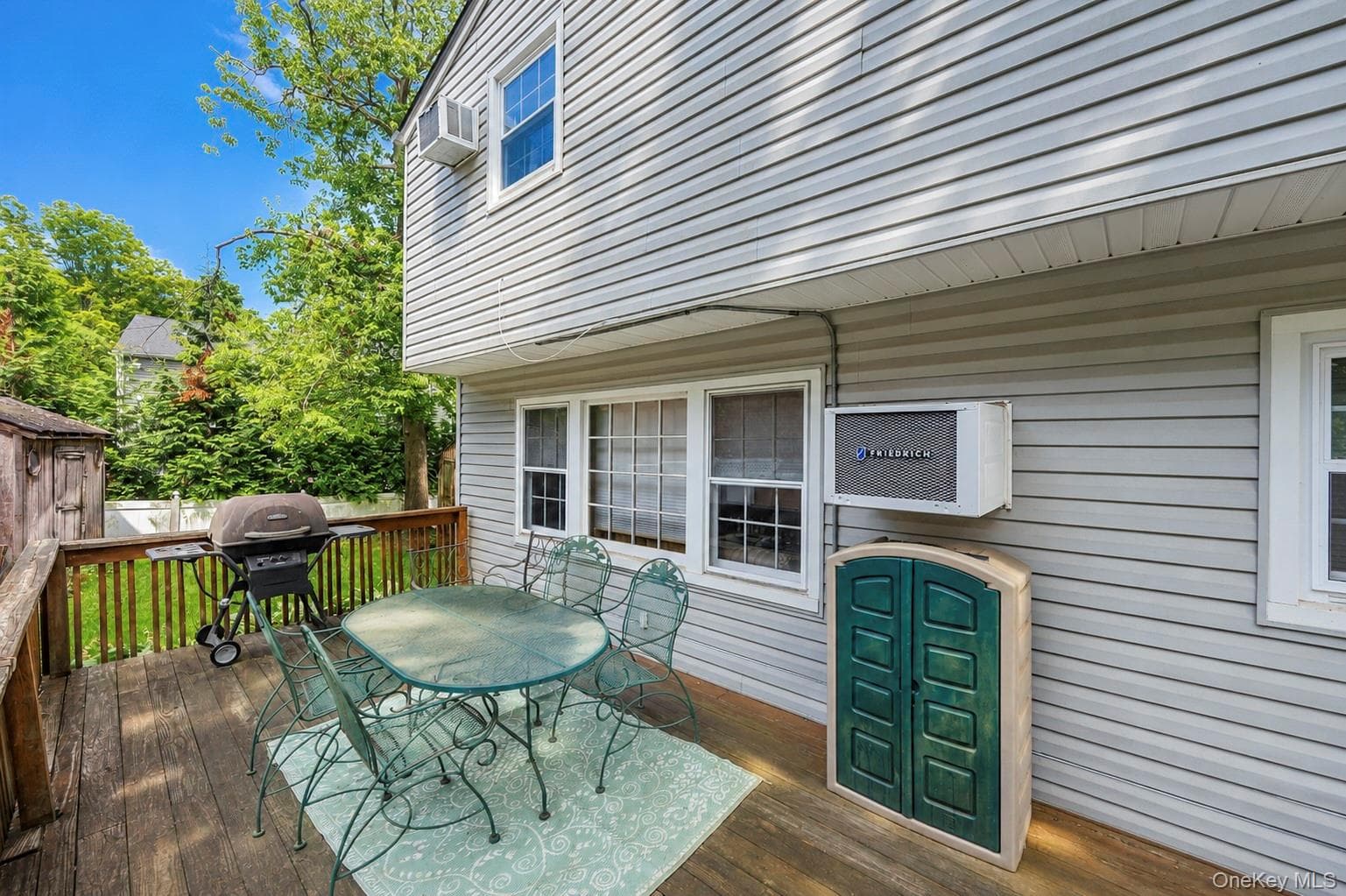 35 Sanford Street thumbnail 11