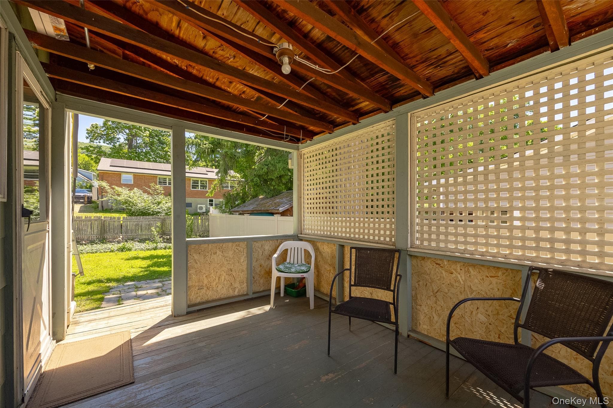22 Howland Avenue thumbnail 10