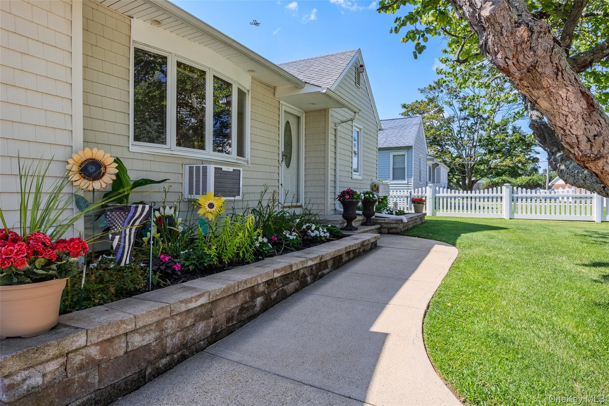 148 Birs Avenue thumbnail 2
