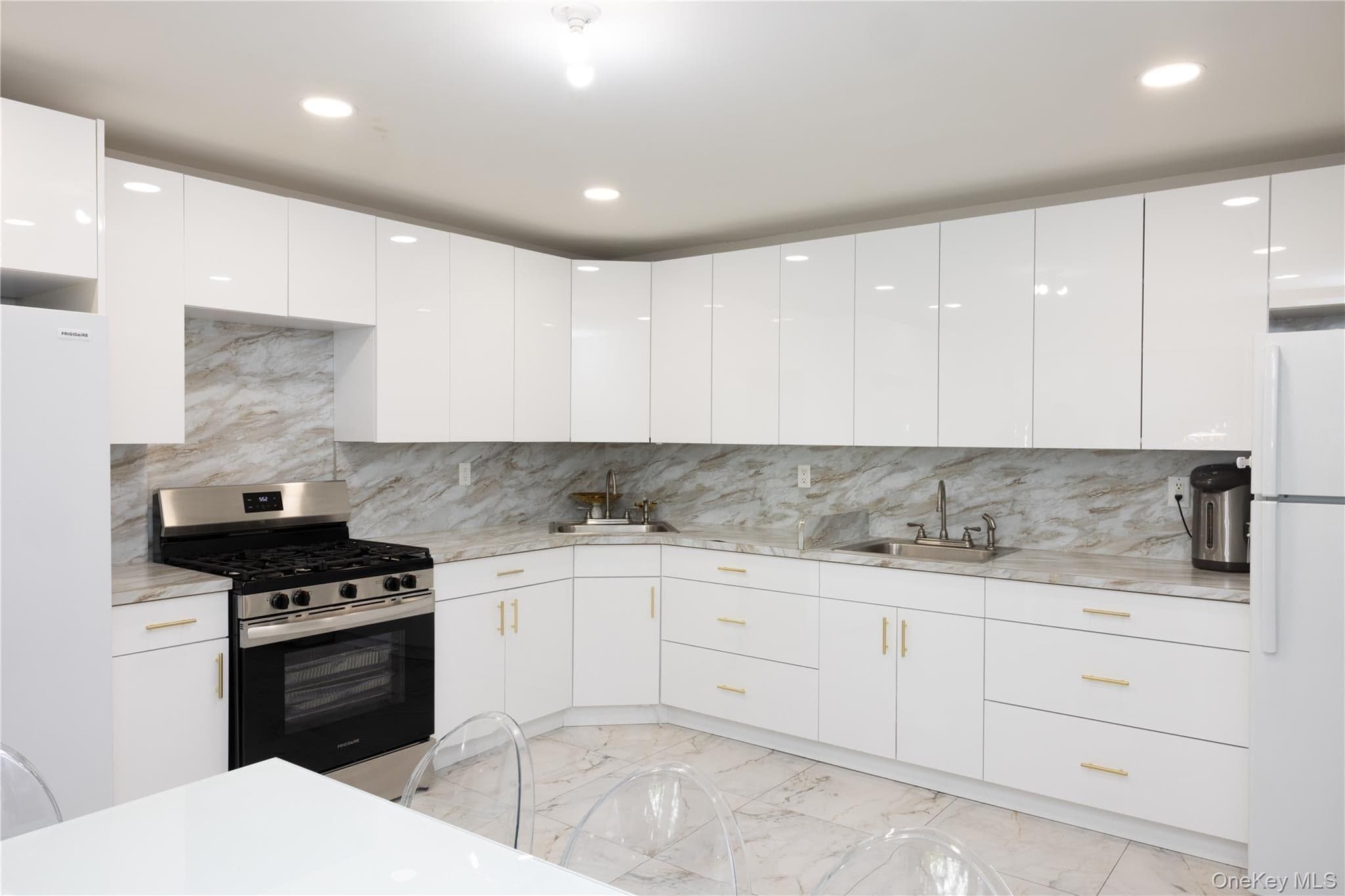 4 Rita Avenue Unit: B thumbnail 9