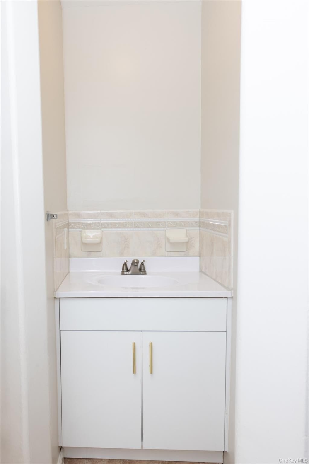 4 Rita Avenue Unit: B thumbnail 15