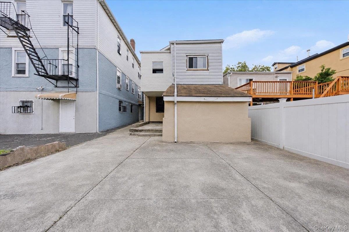 3038 Tiemann Avenue thumbnail 31