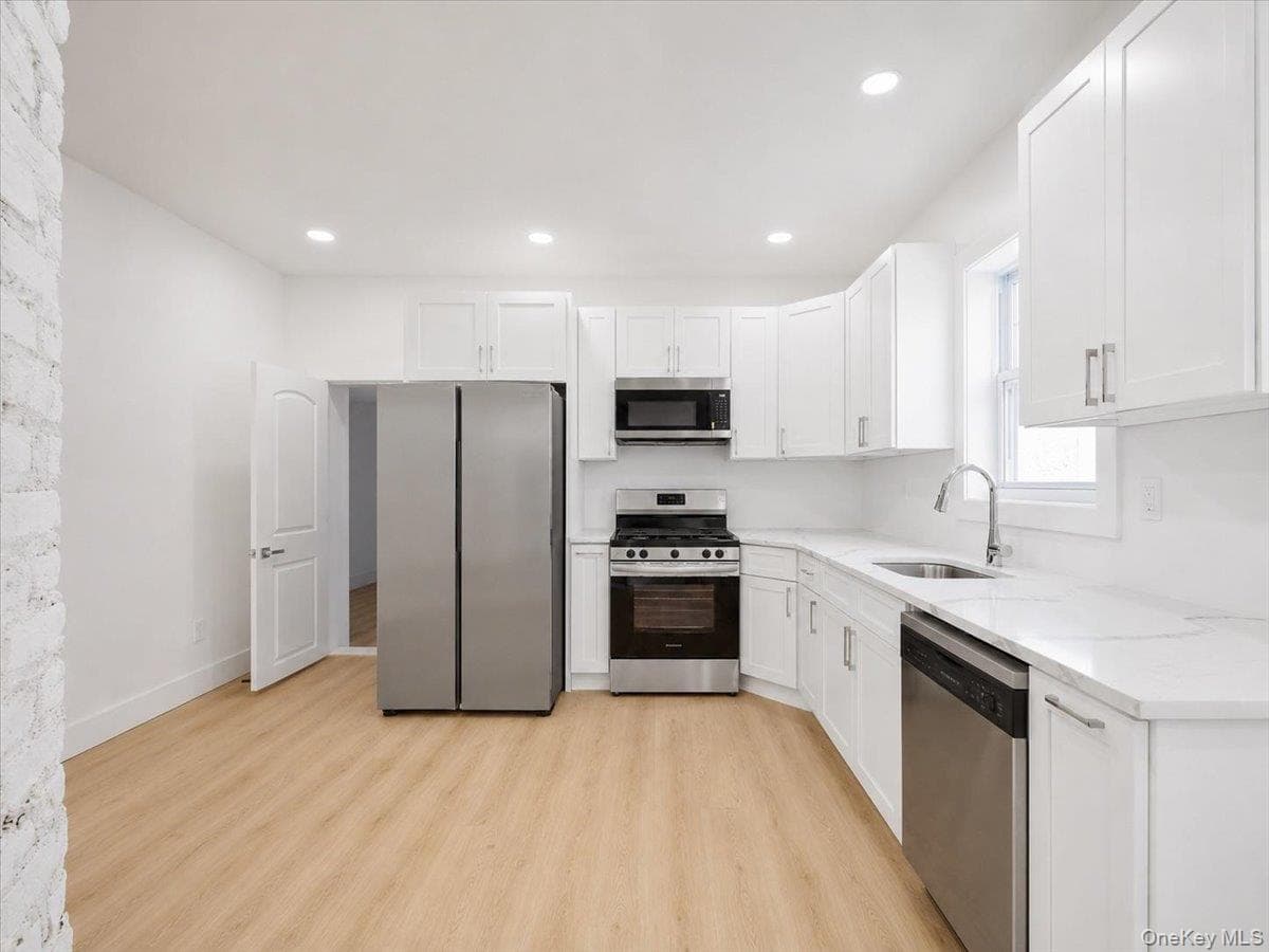 3038 Tiemann Avenue thumbnail 10