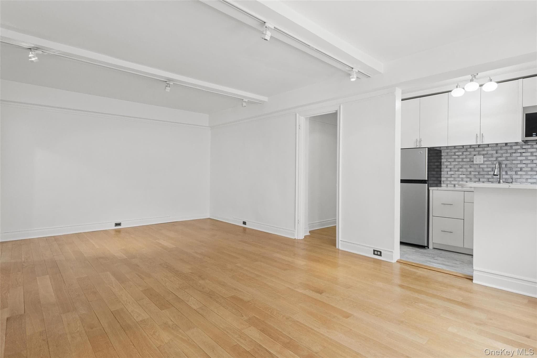 319 E 50 Street Unit: 10L thumbnail 5