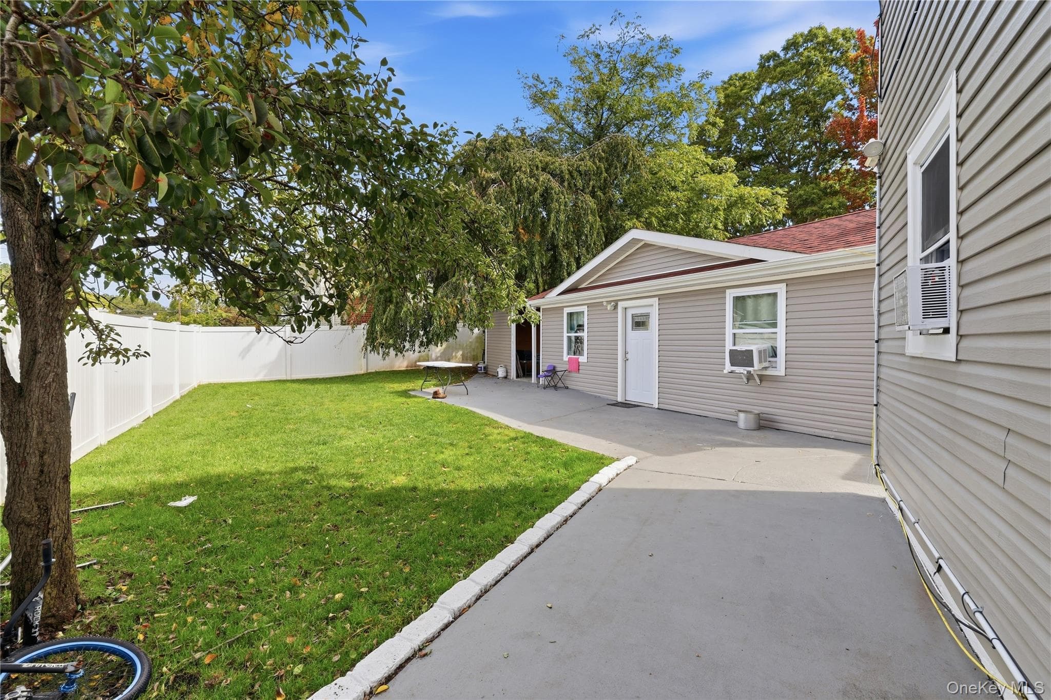 266 Riddle Street thumbnail 19