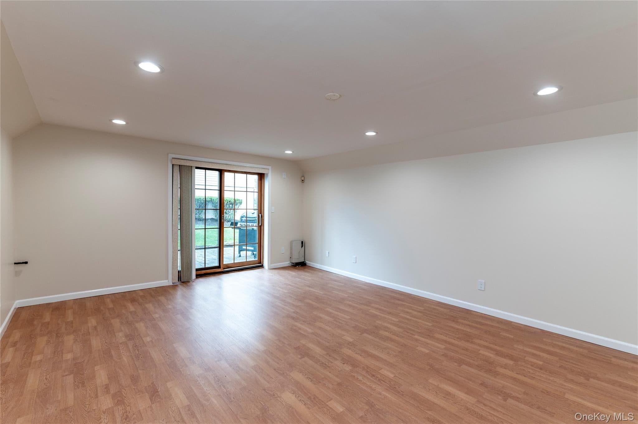 126 N Route 303 Unit: 2 thumbnail 18