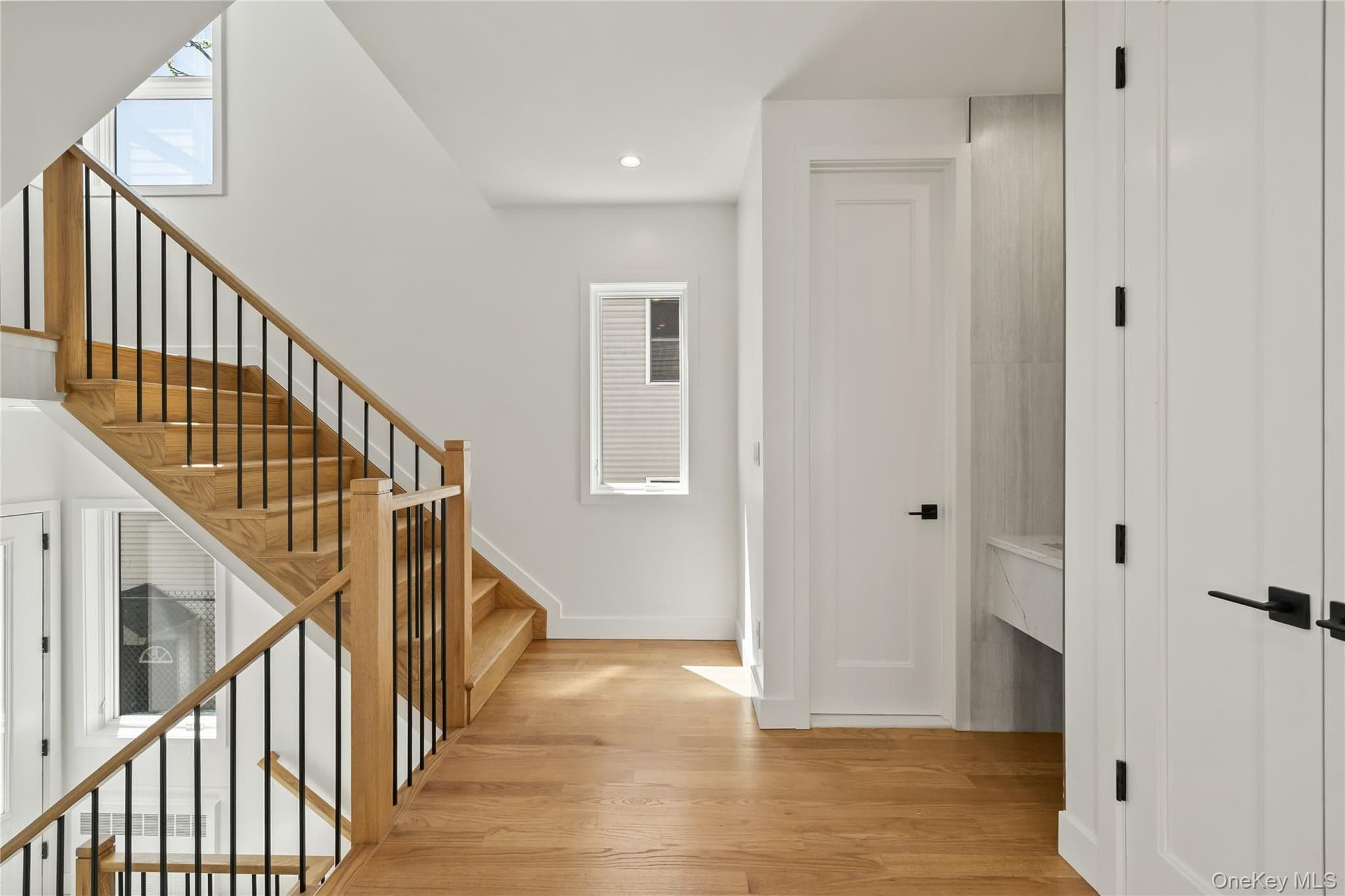 37 Ewing Avenue Unit: 201 thumbnail 9