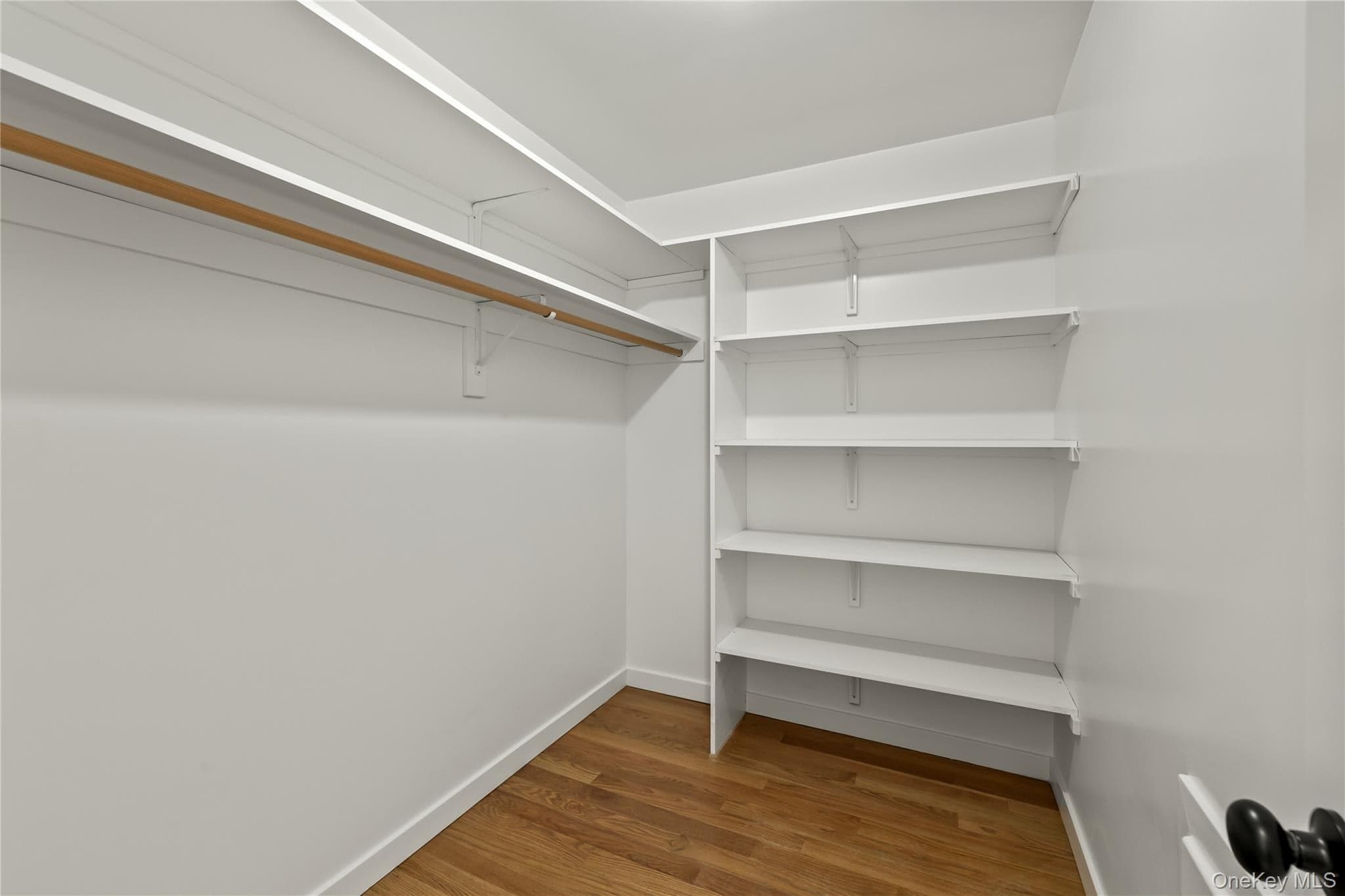 37 Ewing Avenue Unit: 201 thumbnail 33