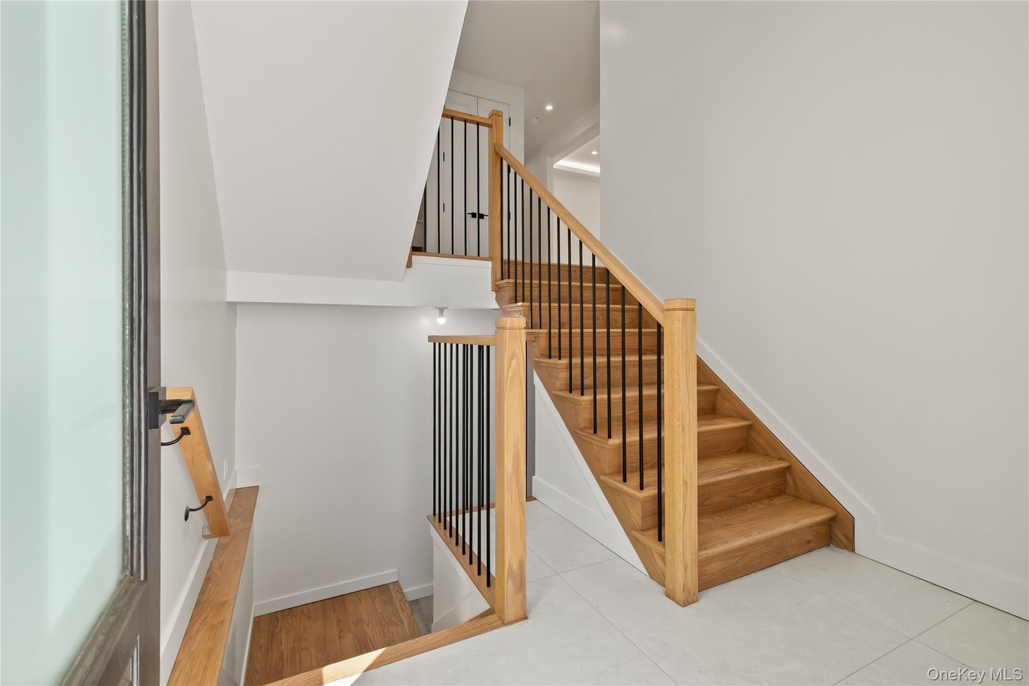 37 Ewing Avenue Unit: 201 thumbnail 7