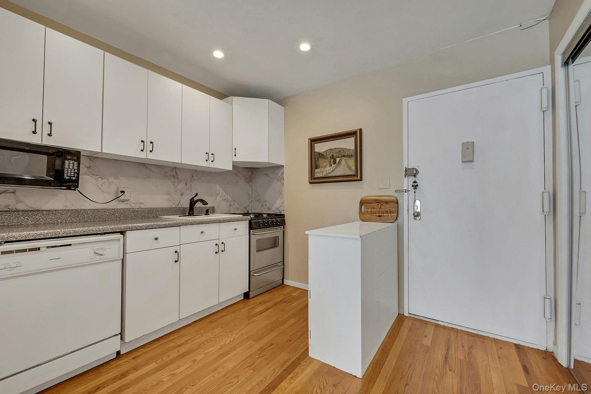 2221 Palmer Avenue Unit: 3G thumbnail 4