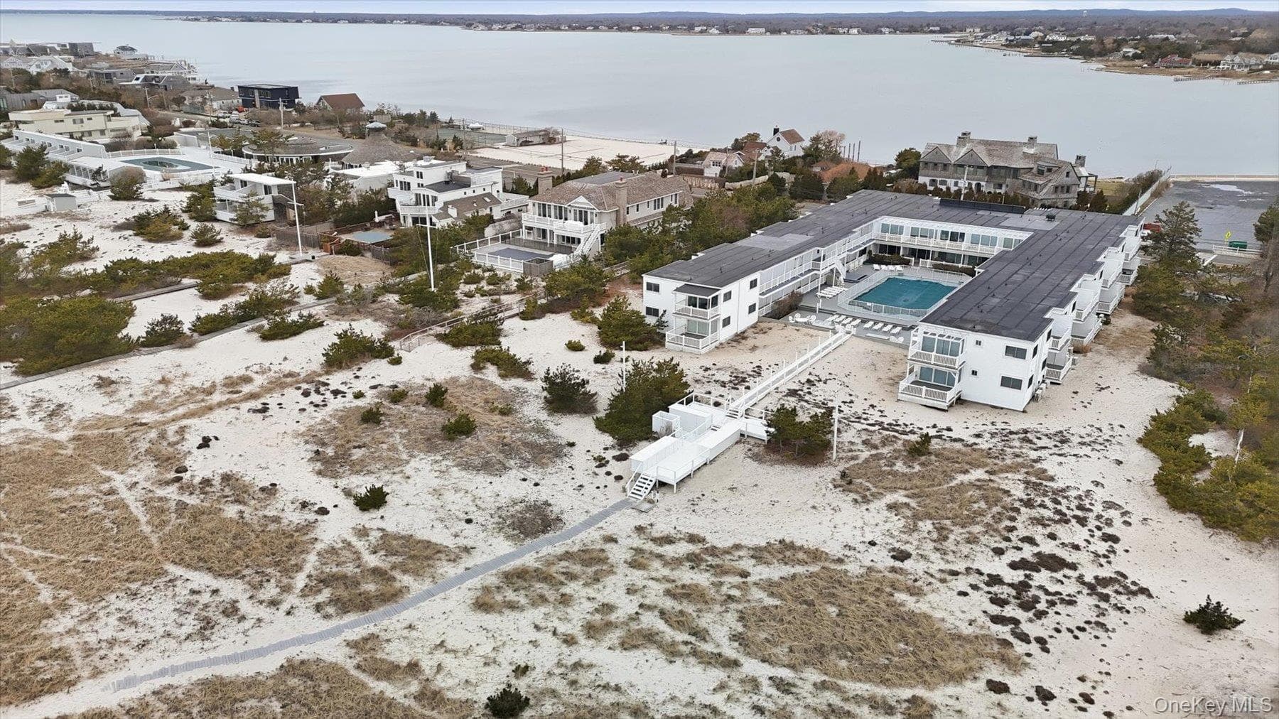 281 Dune Road Unit: 16B thumbnail 4