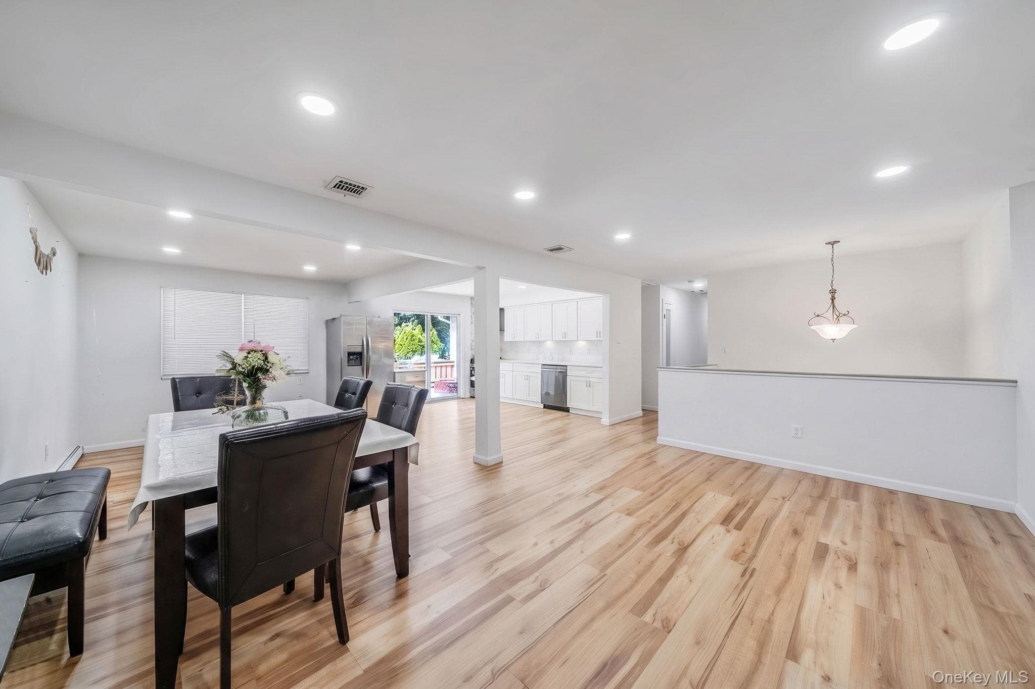 136 Woodhull Road thumbnail 9