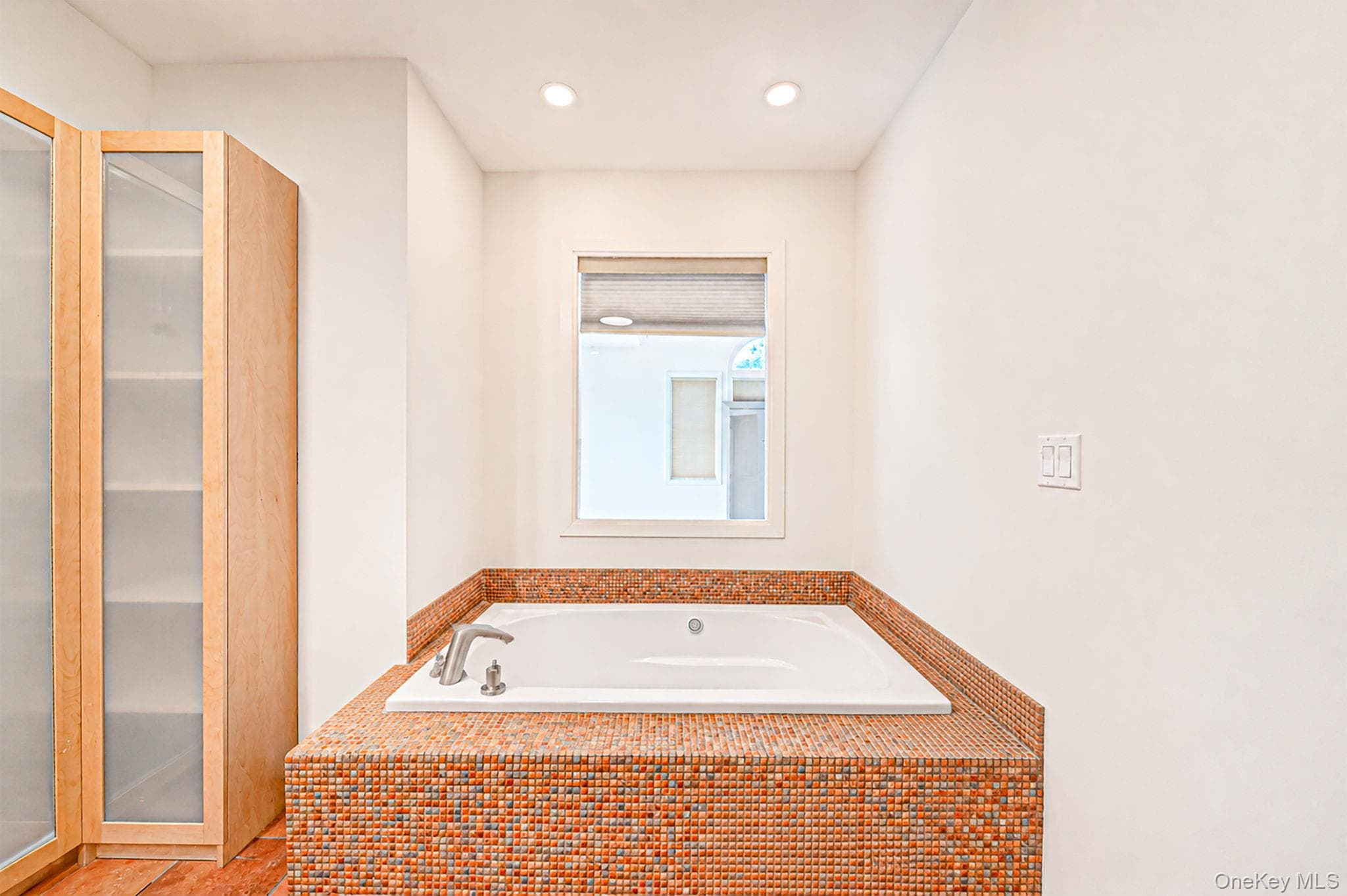136 Woodhull Road thumbnail 13