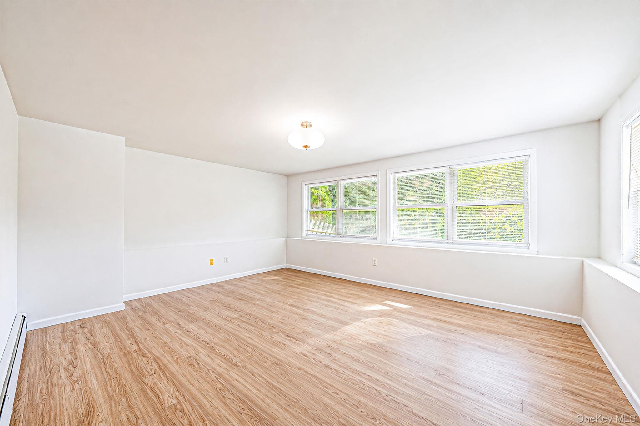 136 Woodhull Road thumbnail 19