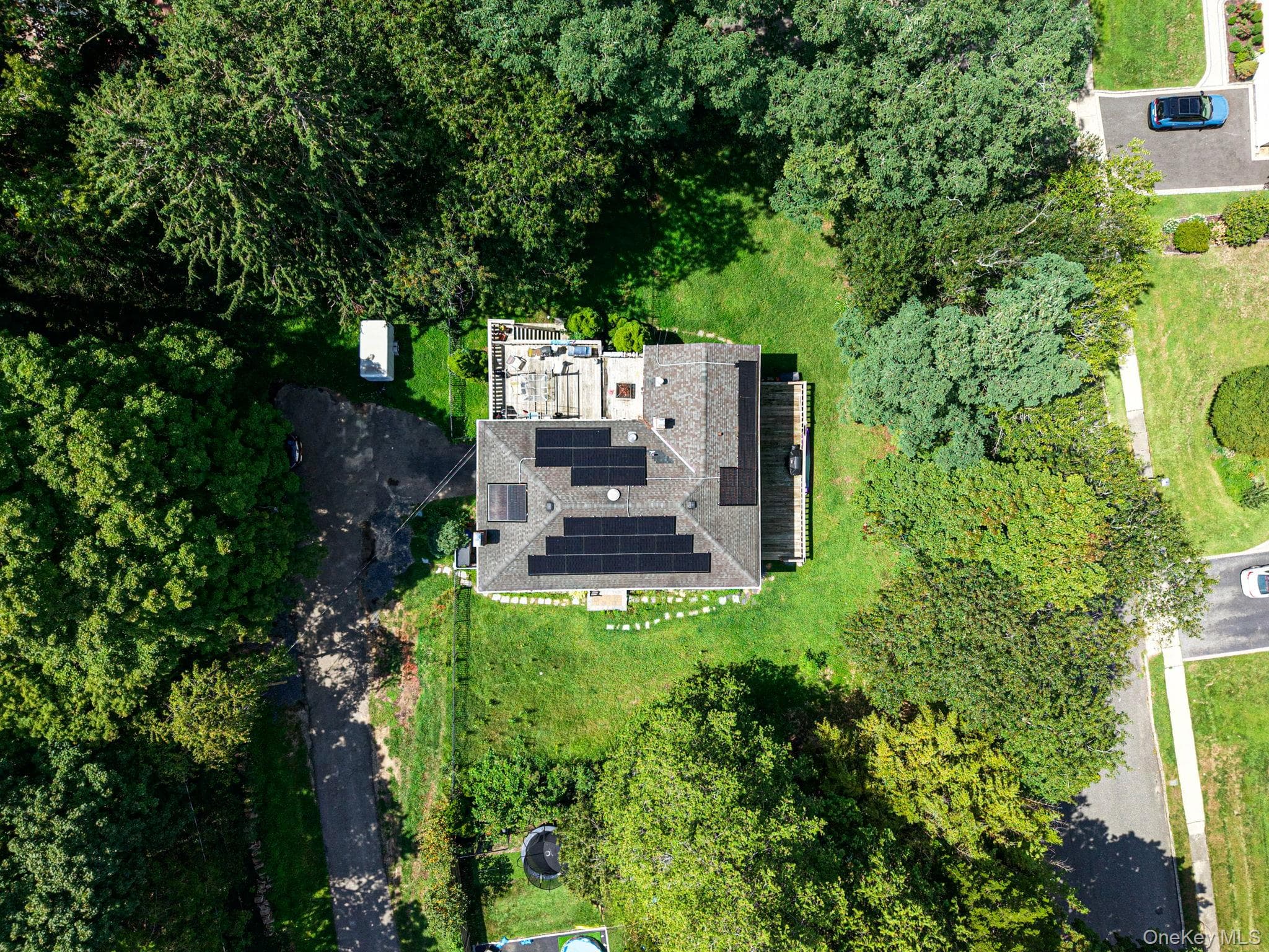 136 Woodhull Road thumbnail 4