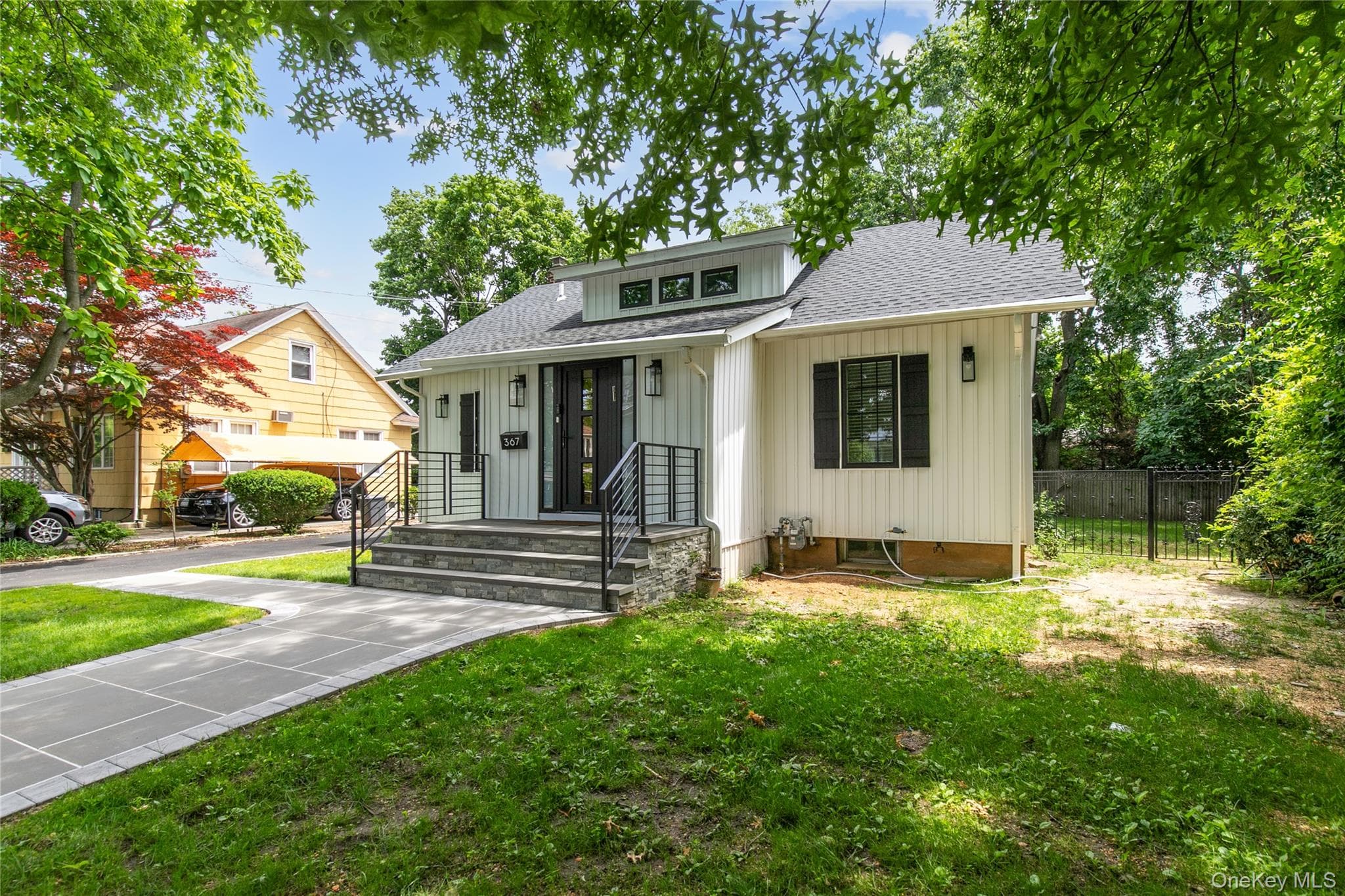 367 Summit Avenue thumbnail 2