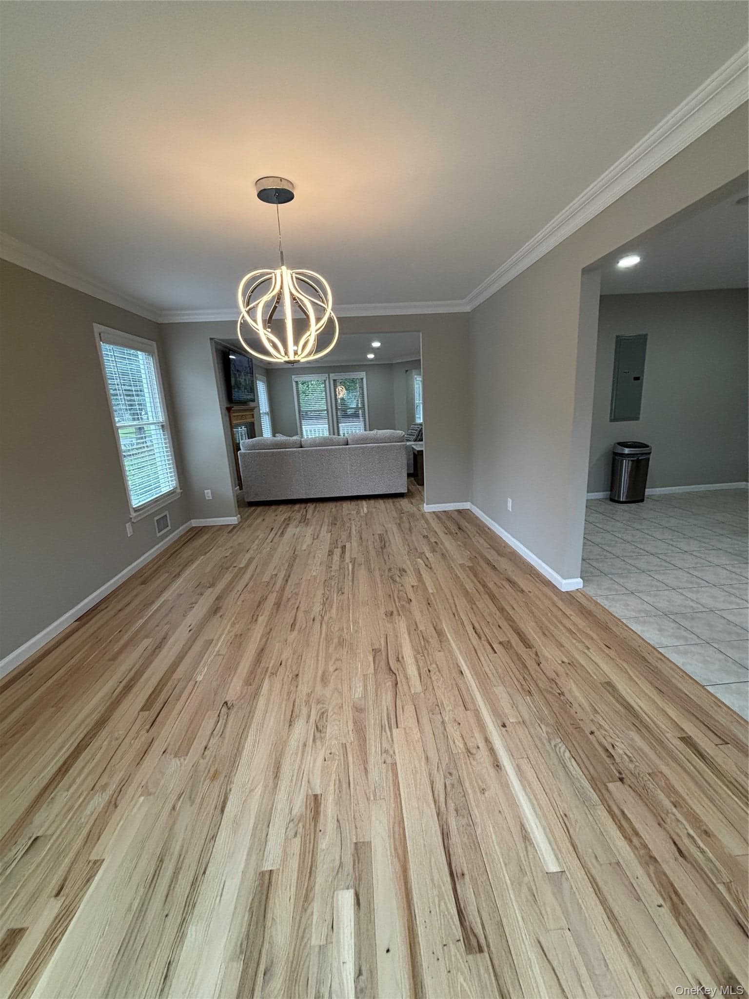 38 Hallock Avenue thumbnail 13