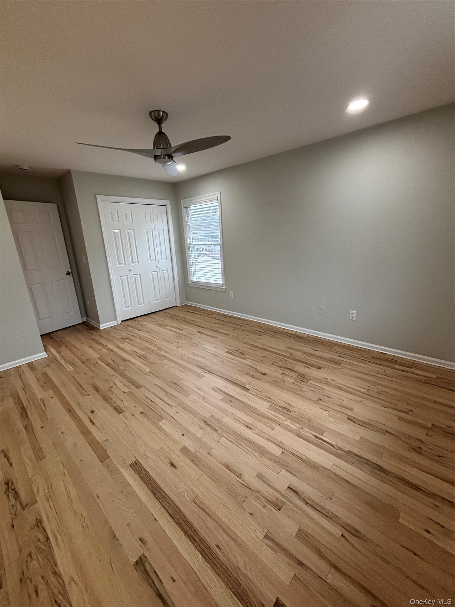 38 Hallock Avenue thumbnail 29