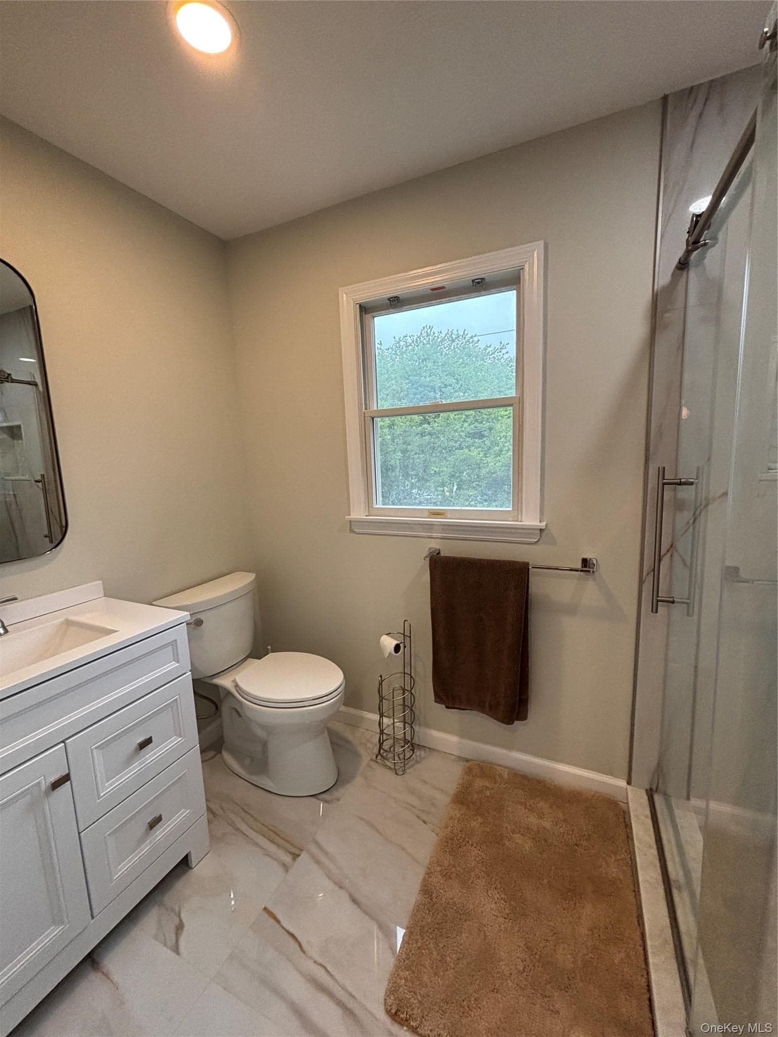38 Hallock Avenue thumbnail 23