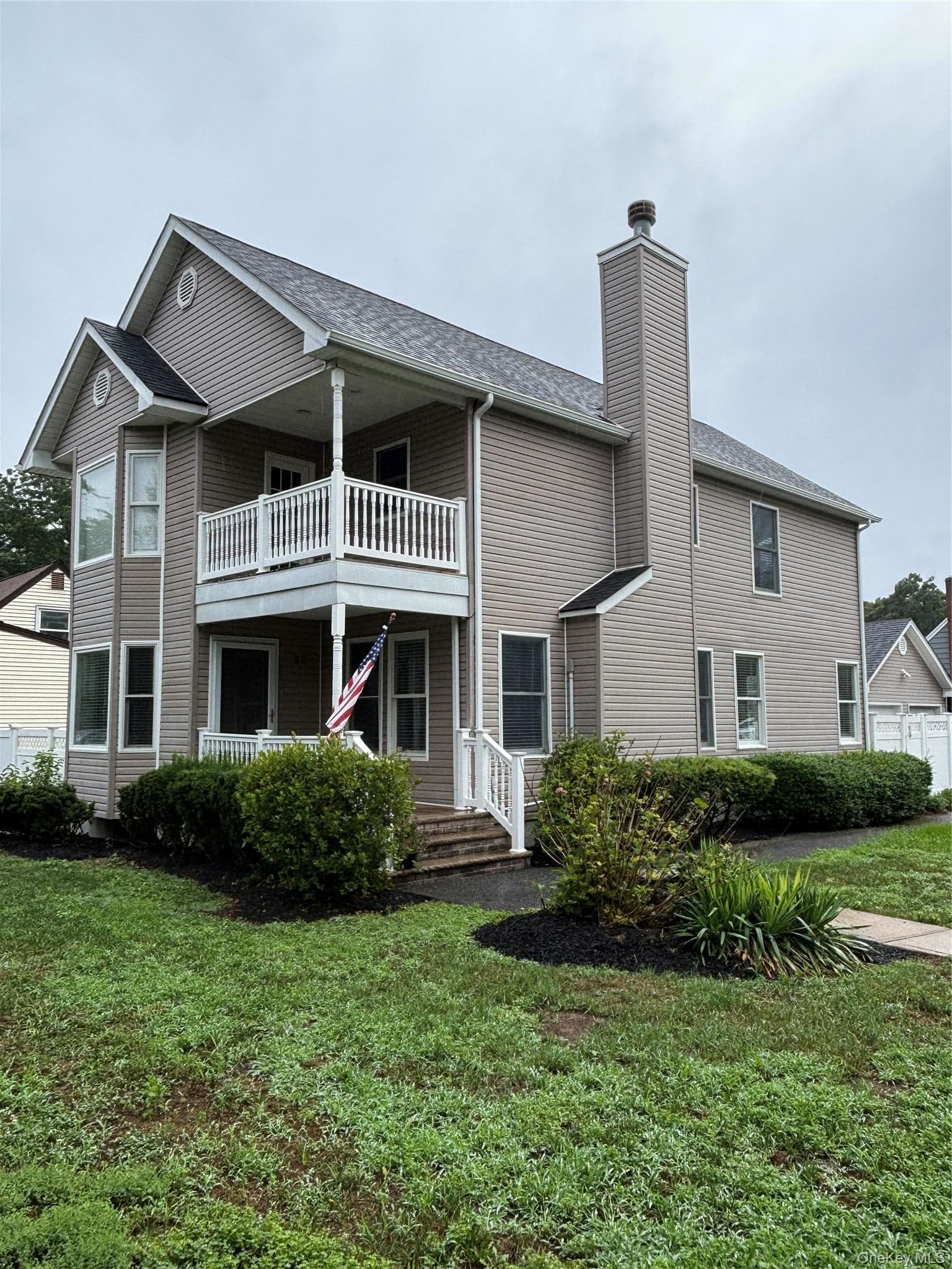 38 Hallock Avenue photo 1