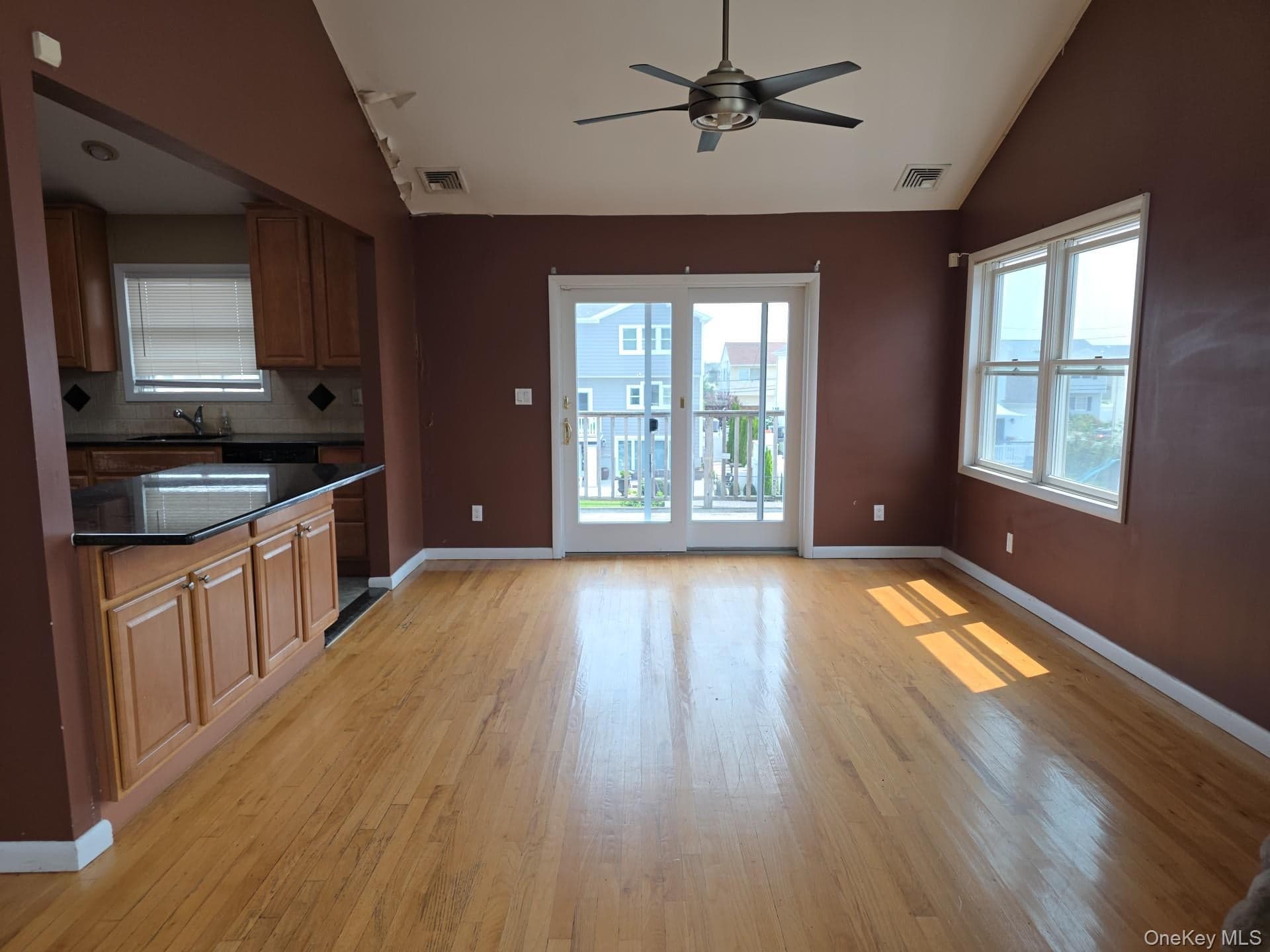 2871 Shore Road thumbnail 8