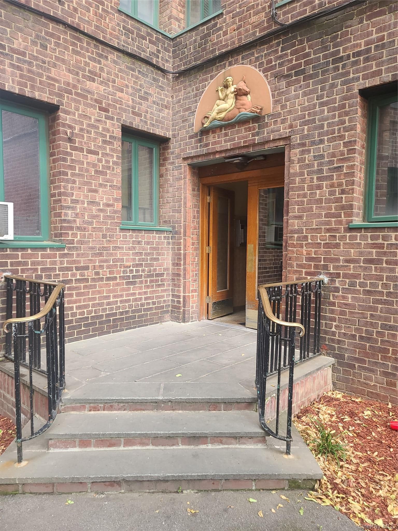 1735 Purdy Street Unit: 5A thumbnail 2