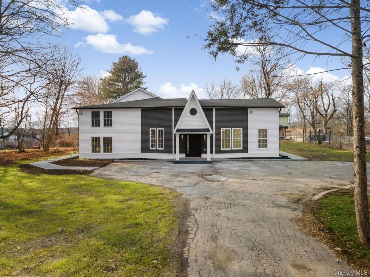 39 Overland Drive photo 1
