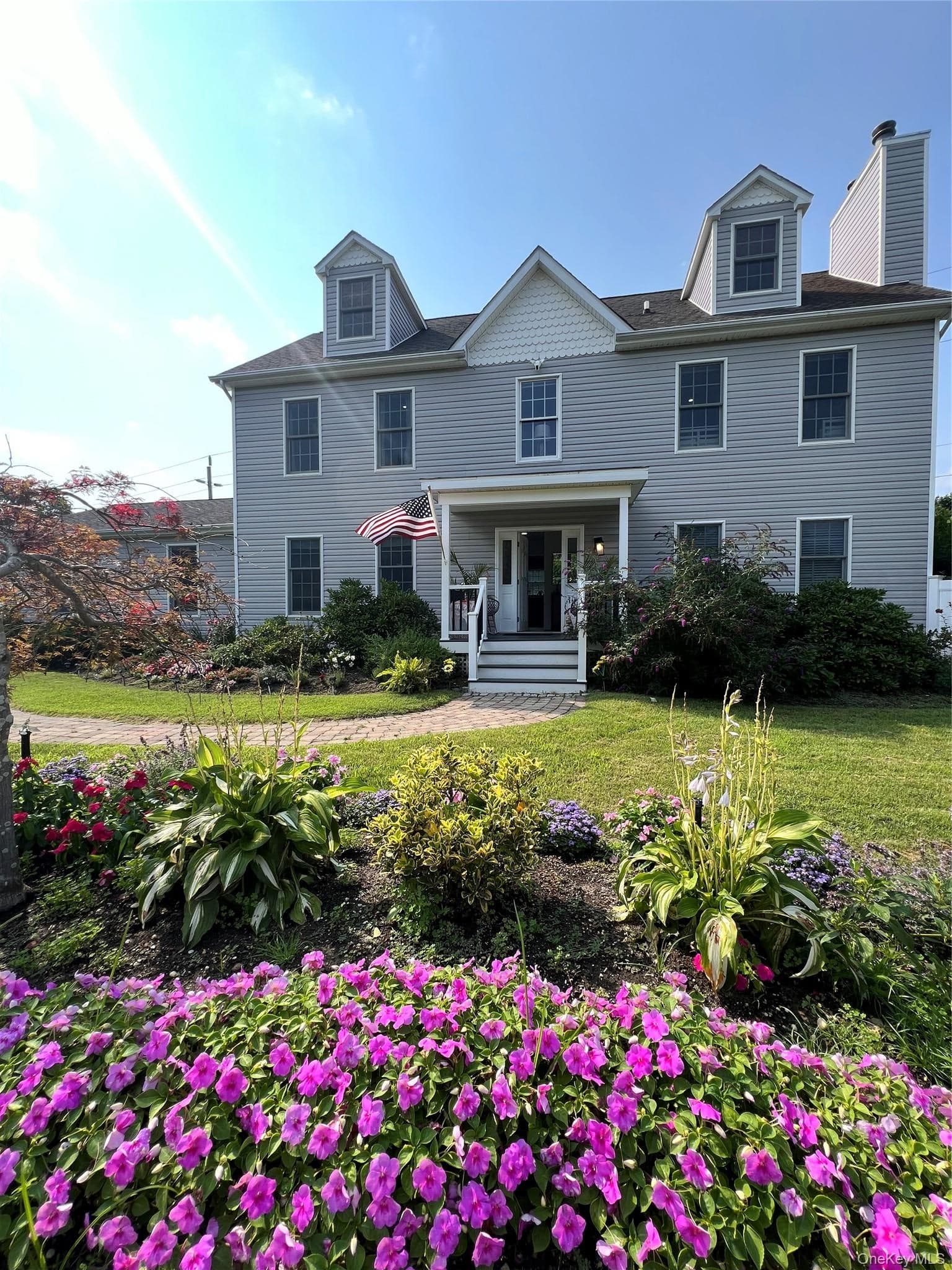 2 Box Tree RD, East Quogue