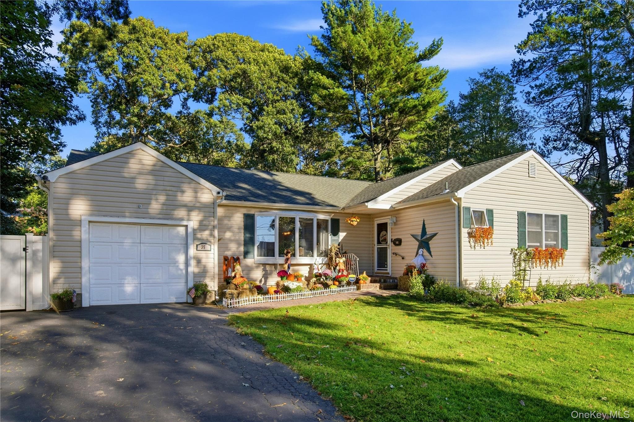 35 Wyant Avenue, Ronkonkoma
