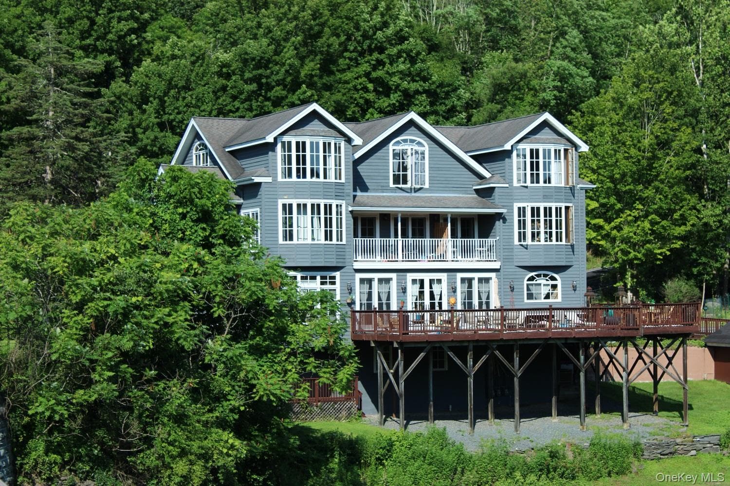4223 Ny State Route 97, Barryville