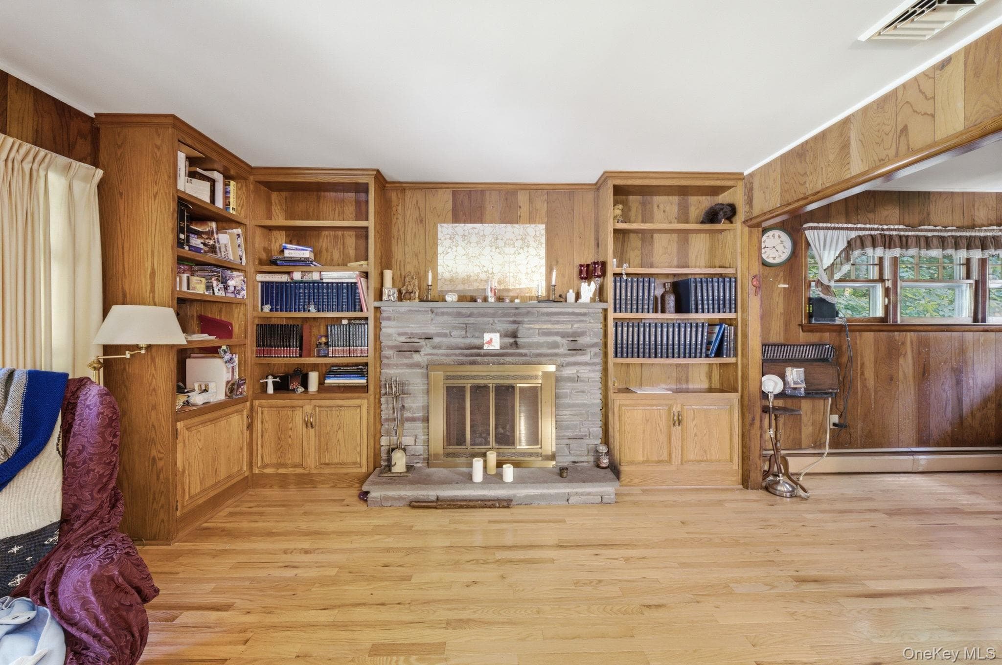 24 Van Dam Road thumbnail 9