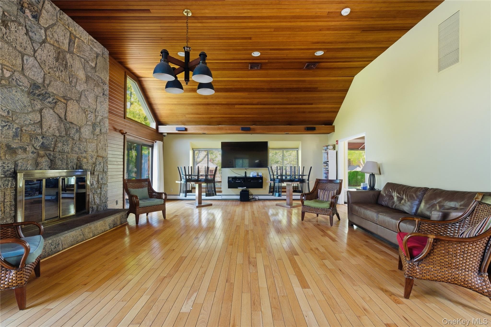 246 Treetop Crescent thumbnail 18