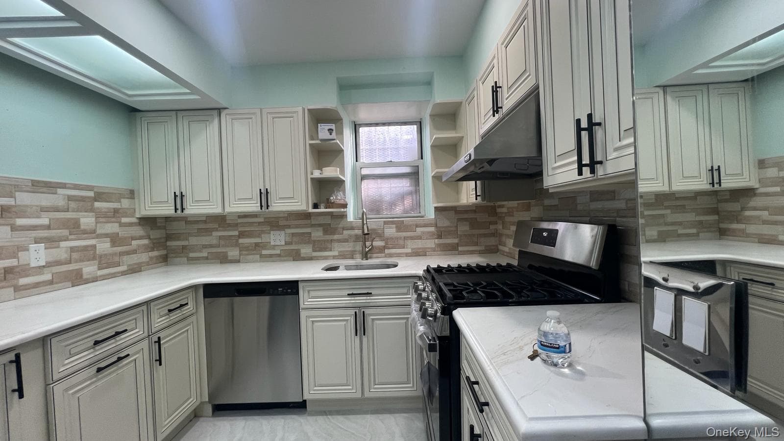 390 Rugby Rd RD Unit: L1 thumbnail 2