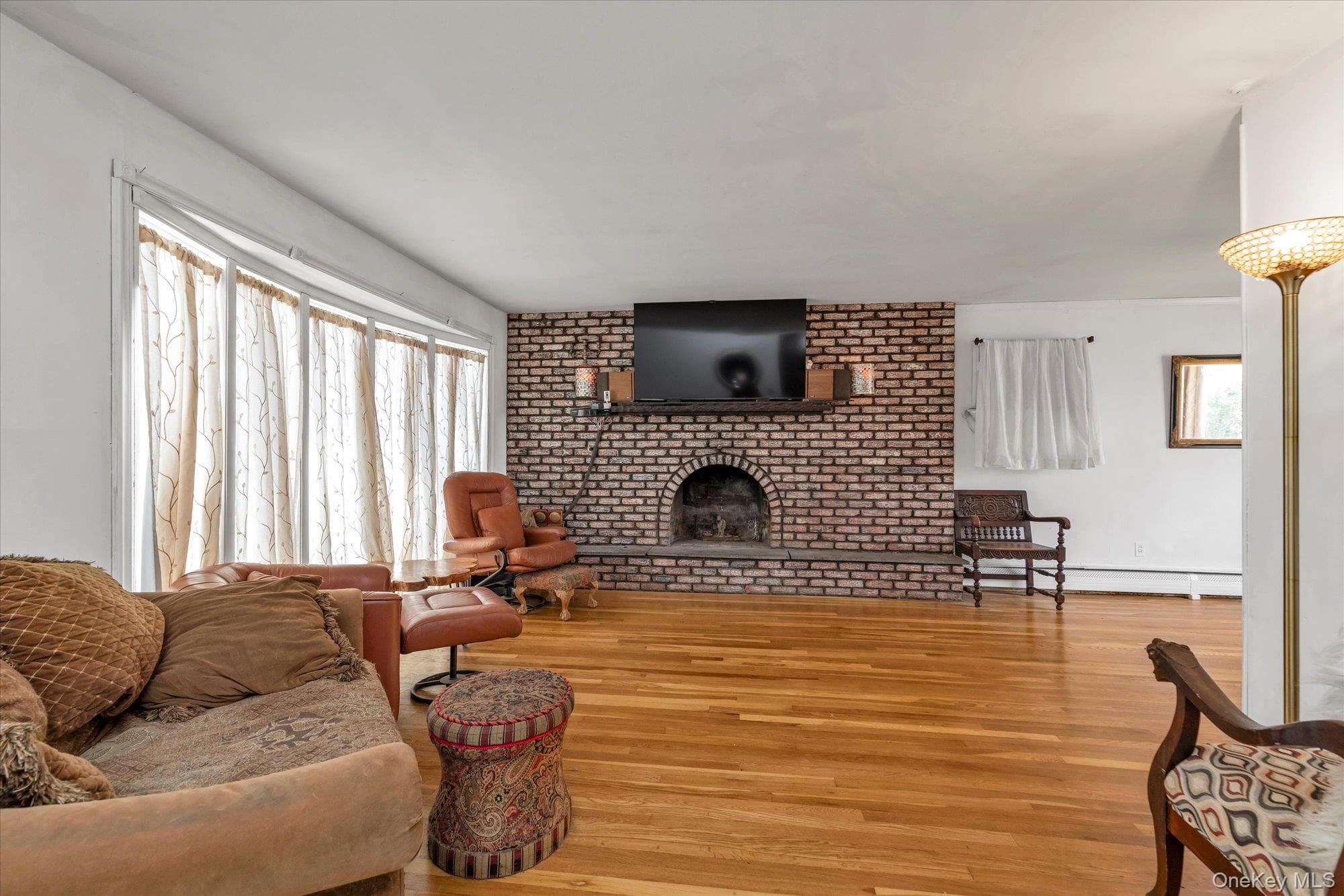 2760 Bellmore Avenue thumbnail 3