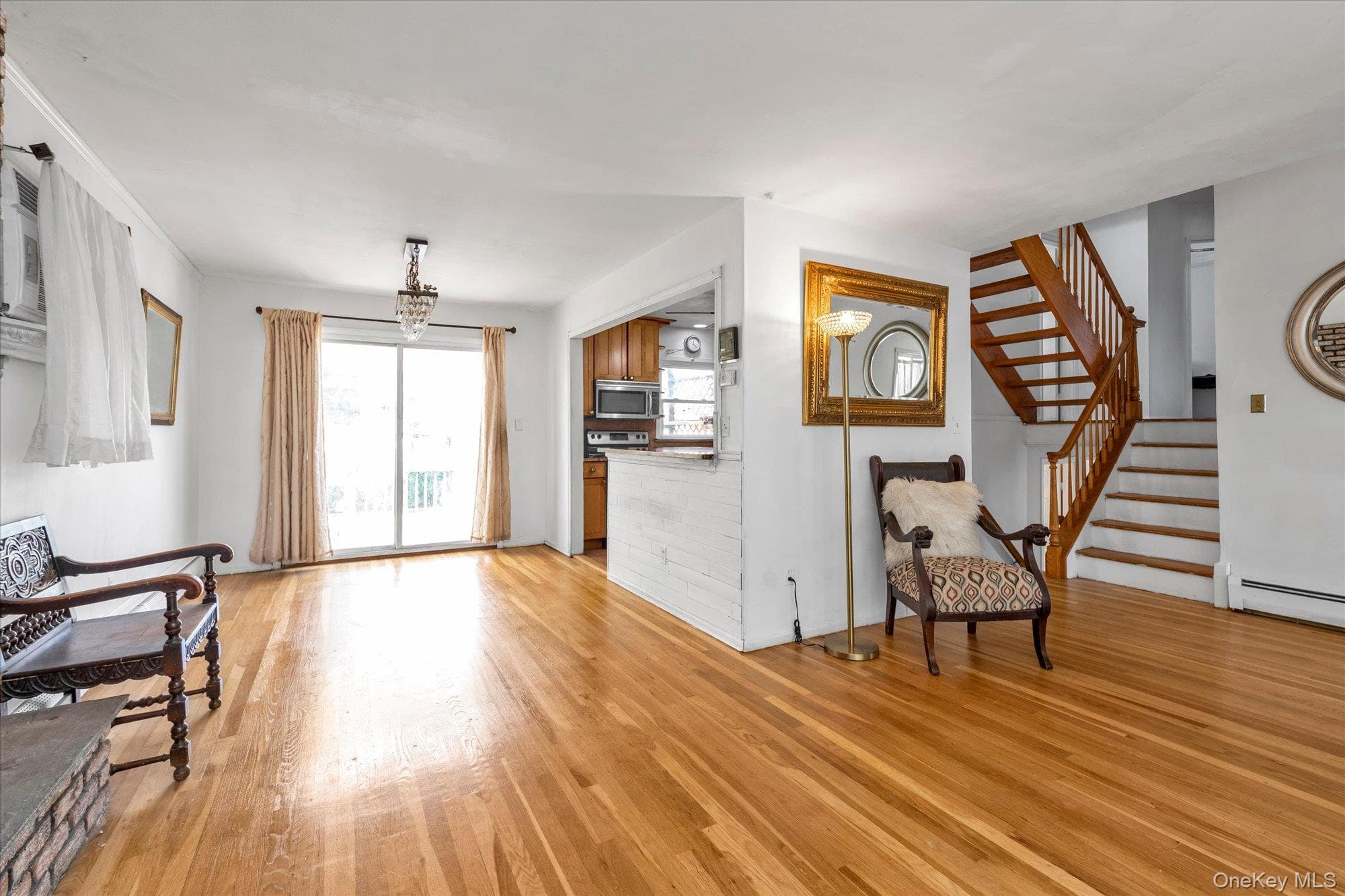 2760 Bellmore Avenue thumbnail 5