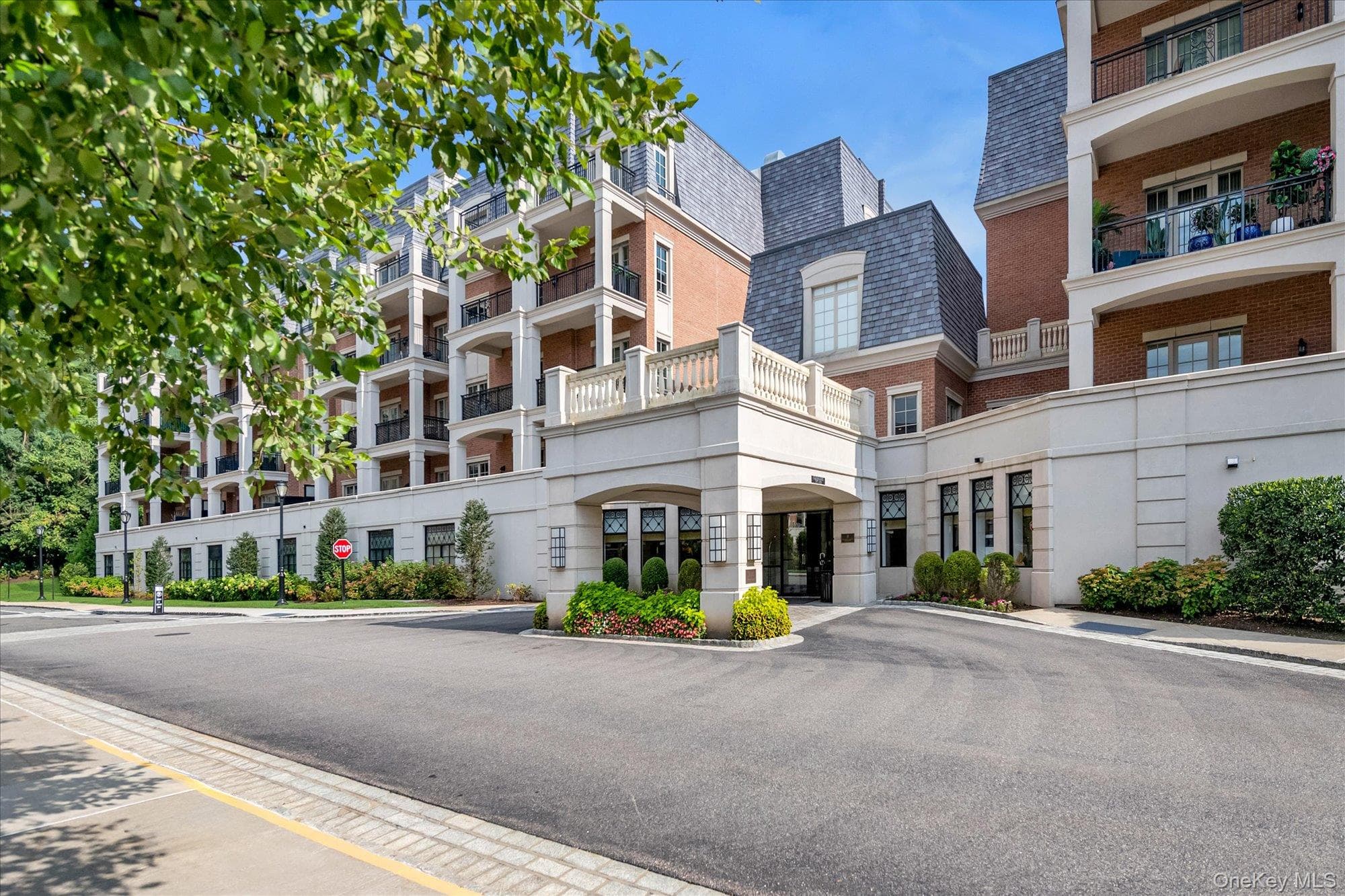 3000 Royal Court Unit: 3107, North Hills